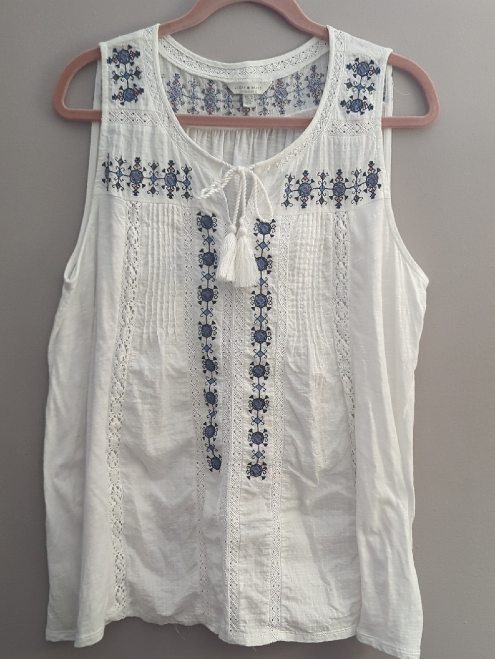 Lucky Brand White Sleeveless Embroidered Boho Camisole with Navy Accents